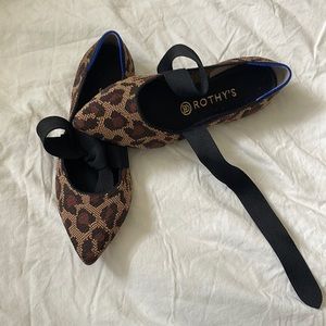 Rothys tie Mary Janes animal print size 9